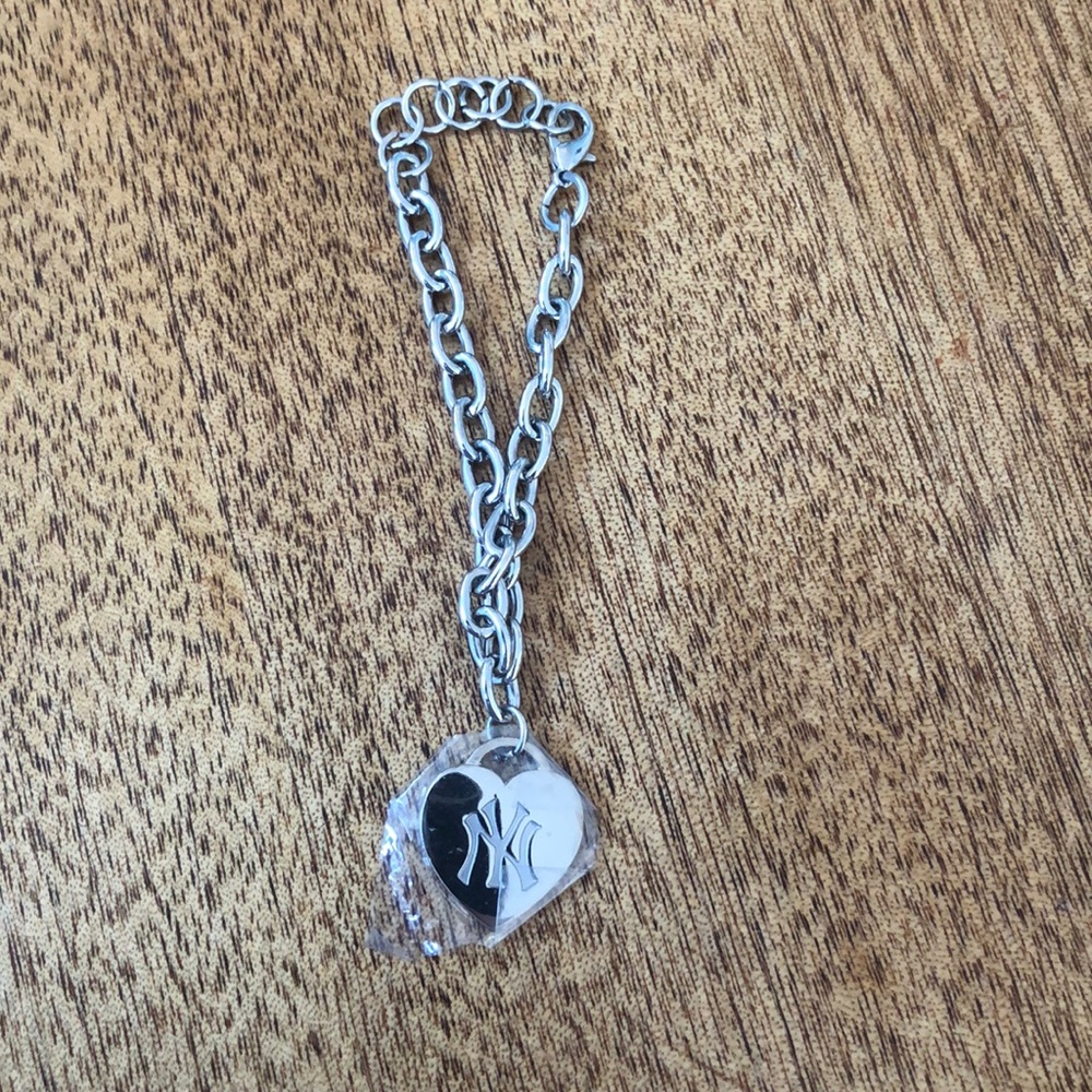 Yankees charm bracelet
